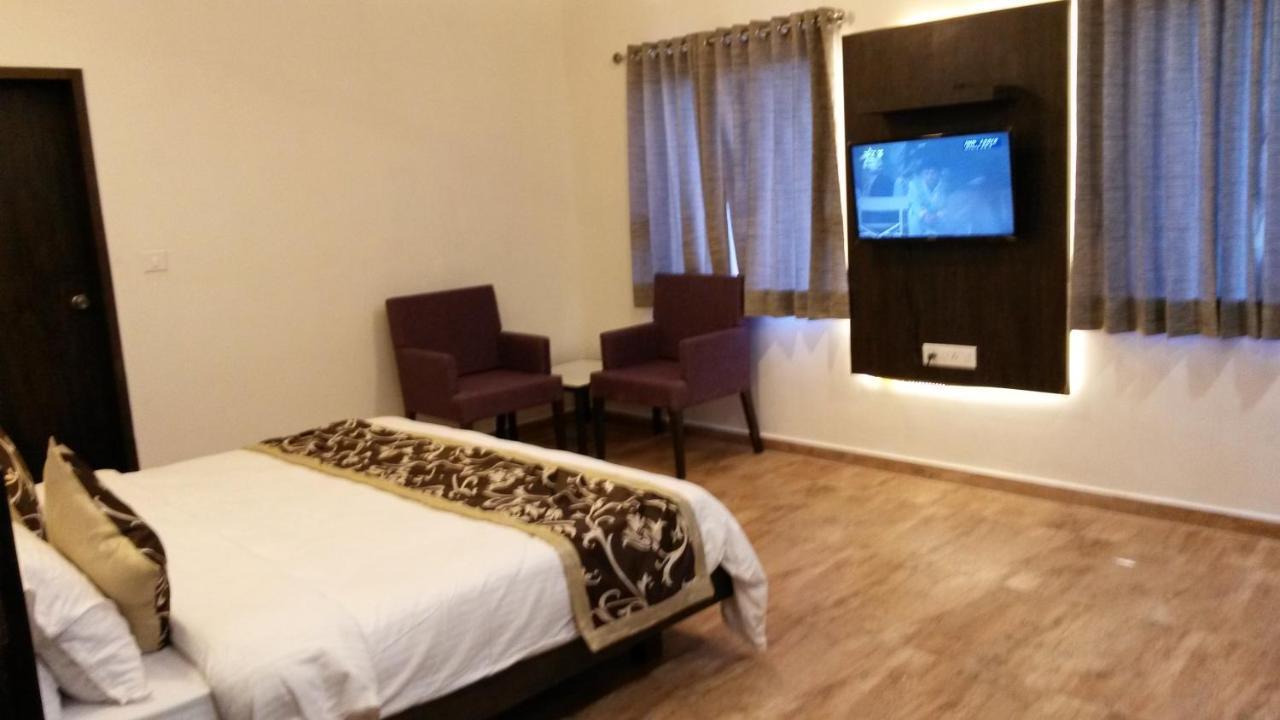 Hotel Aditya Talala Eksteriør bilde